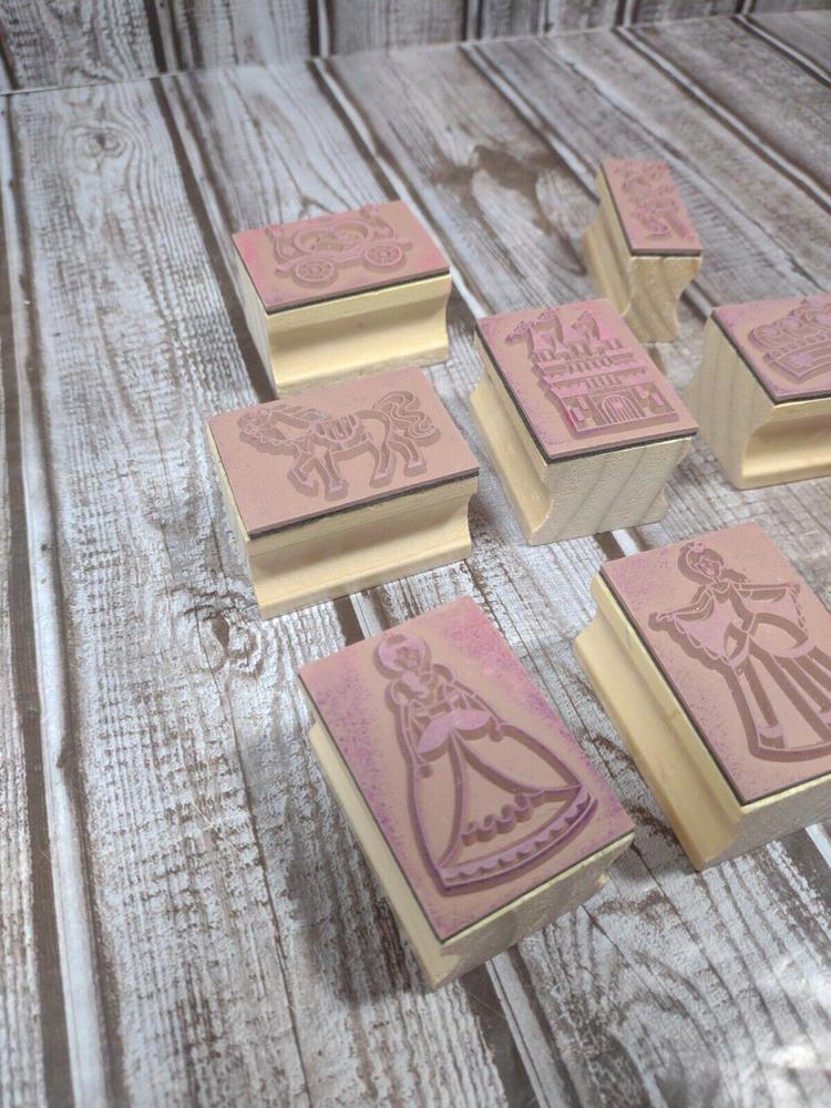 Lot of 8 Princesses Rubber & Wood Stamps Very Lightly Used EUC - Picture 7 of 9